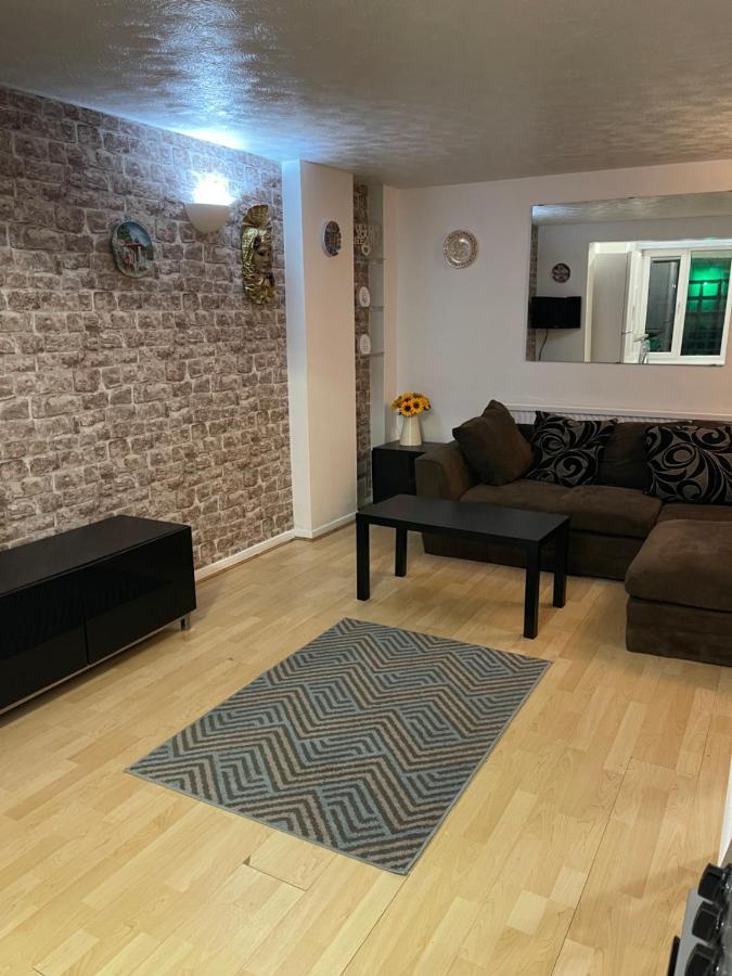 Poolside Appartement Peacehaven Buitenkant foto